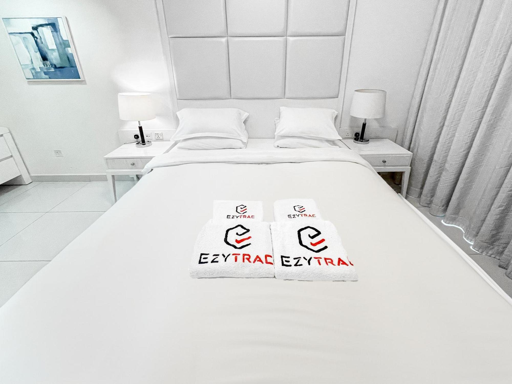 Apartment Three Bedroom Near Mall Street Downtown - Ezytrac Dubai