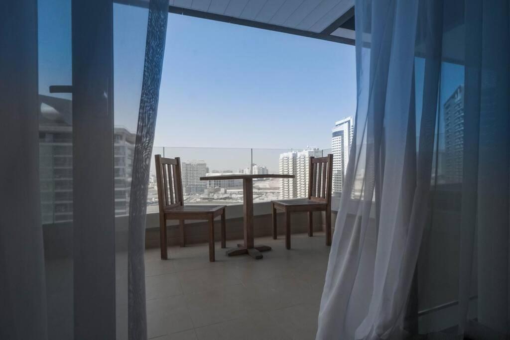Cozy In Sports Apartment Dubai