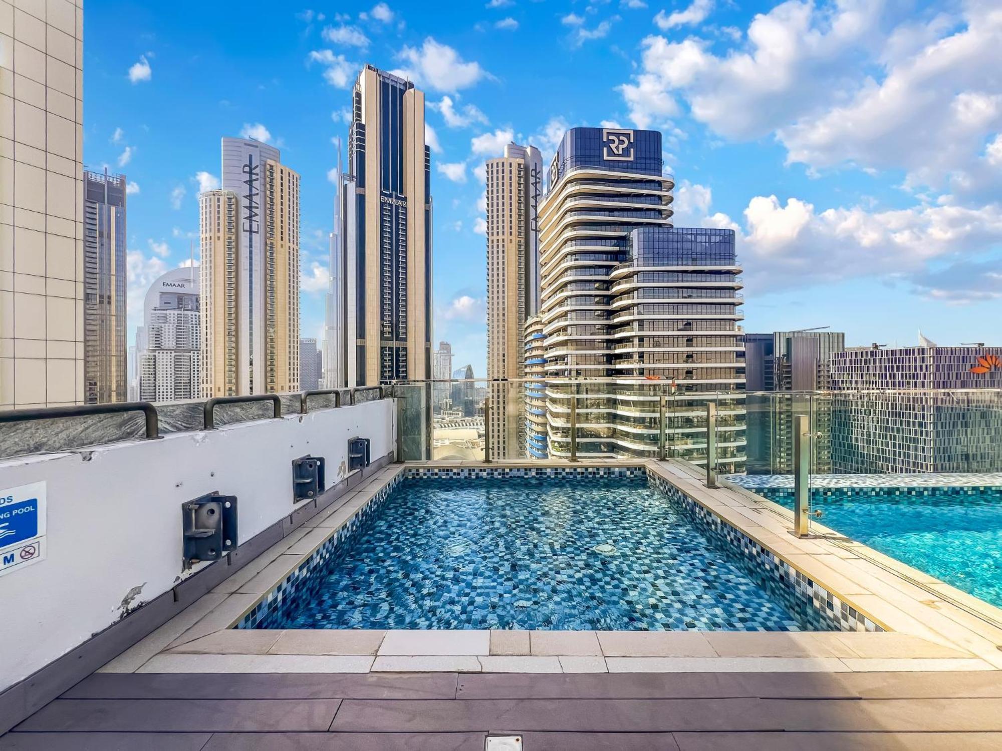 Apartment Fam Living - Mada Residences Downtown Dubai