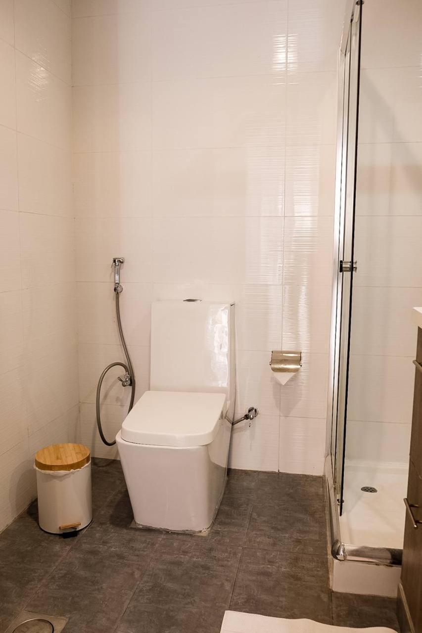 Apartment Dubaistay Luxury 2 Bedroom Jvc King And Queensize *