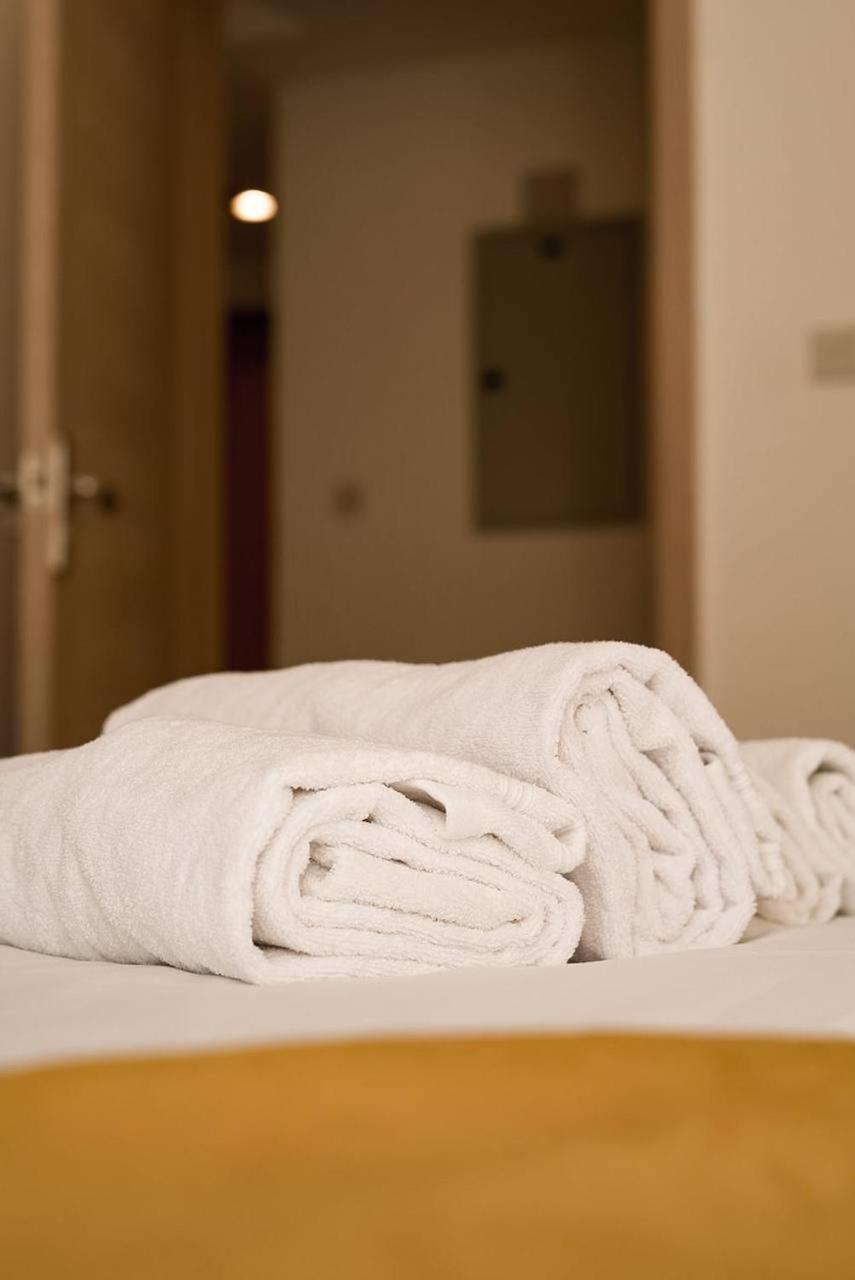 Apartment Dubaistay Luxury 2 Bedroom Jvc King And Queensize Dubai