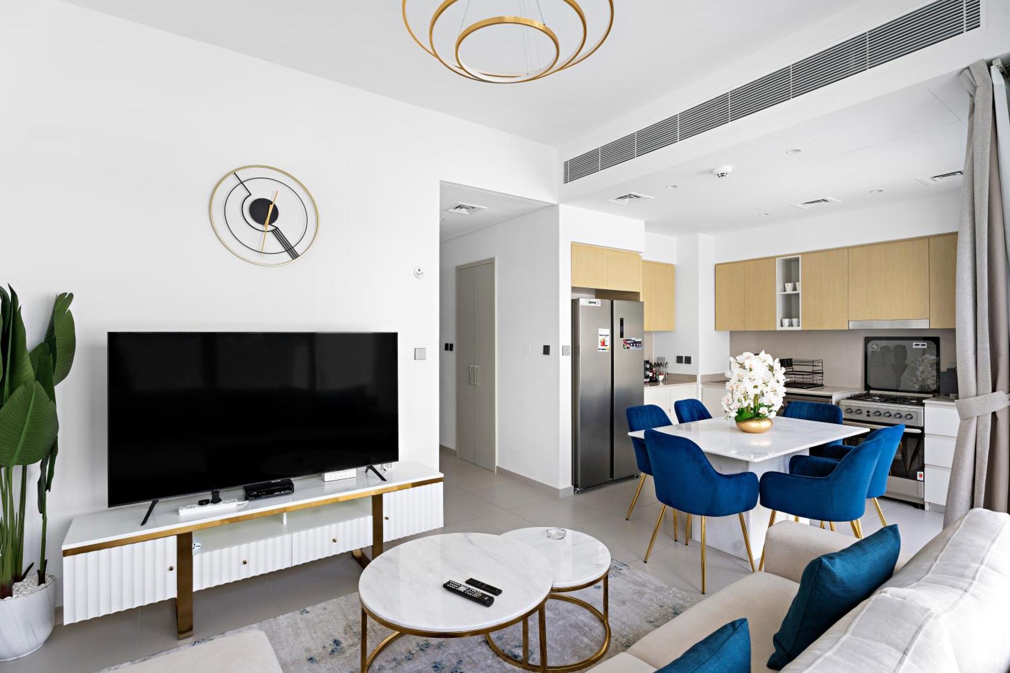 Luxurious 6-sleeper With Large Outdoor Patio Dubai