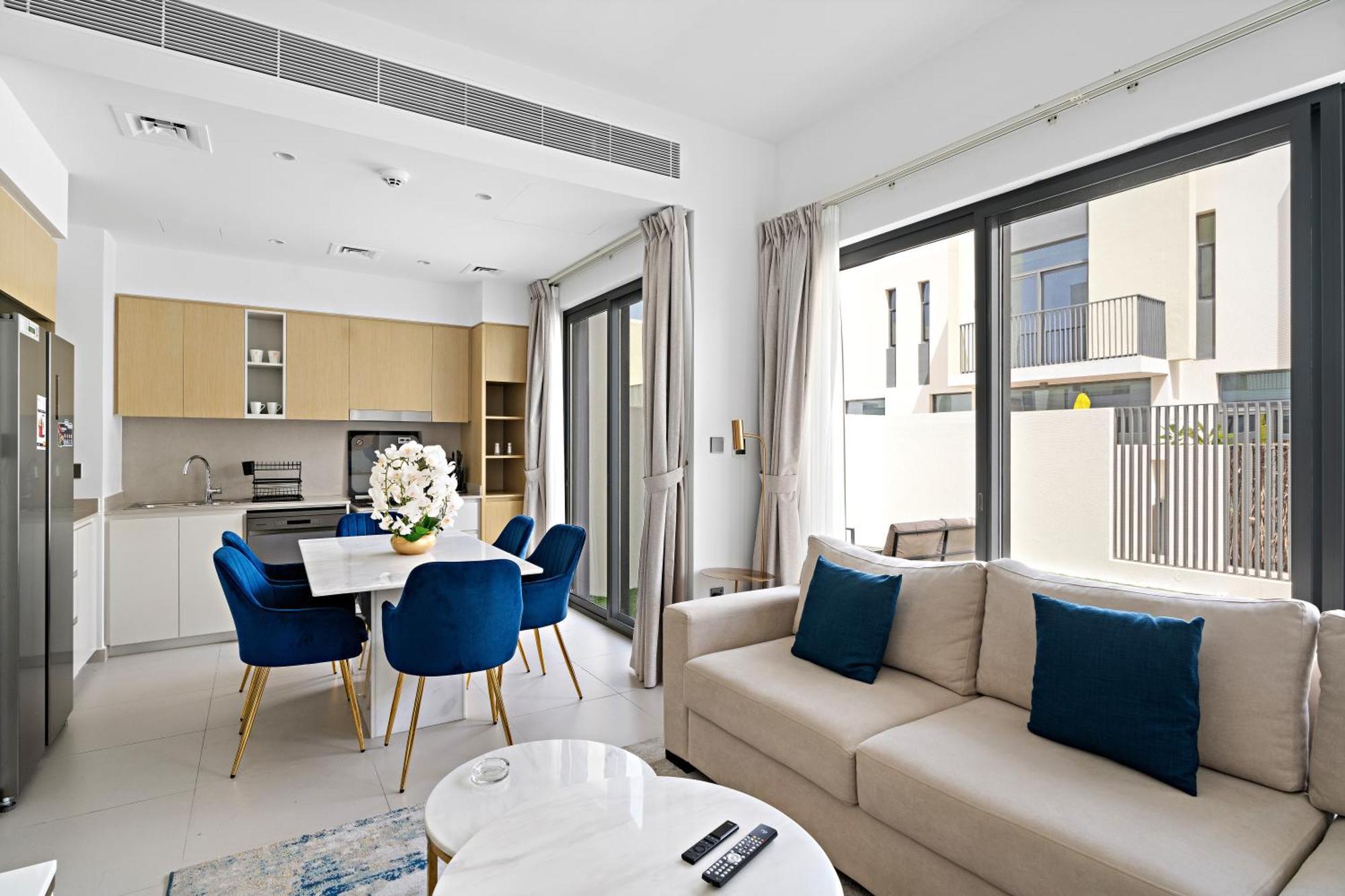 Luxurious 6-sleeper With Large Outdoor Patio * Dubai