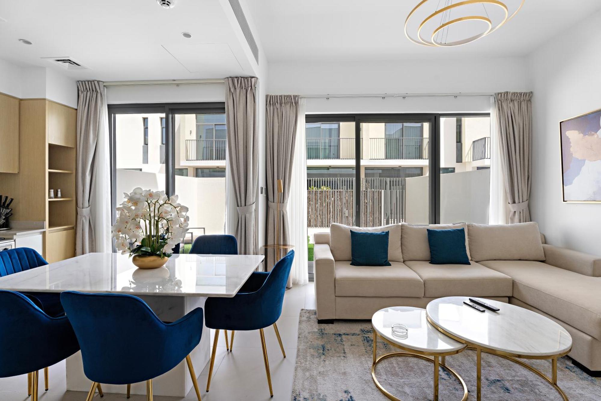 Luxurious 6-sleeper With Large Outdoor Patio * Dubai