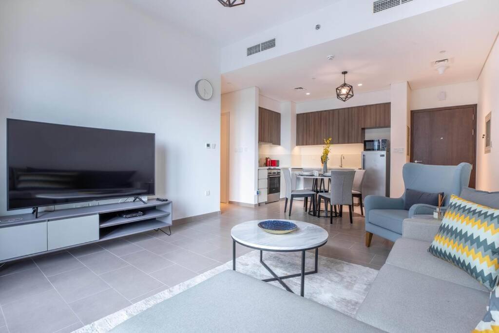 1br In Park Heights 2 Hills Dubai