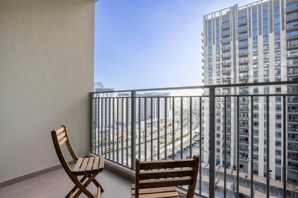 1br In Park Heights 2 Hills Apartment Dubai