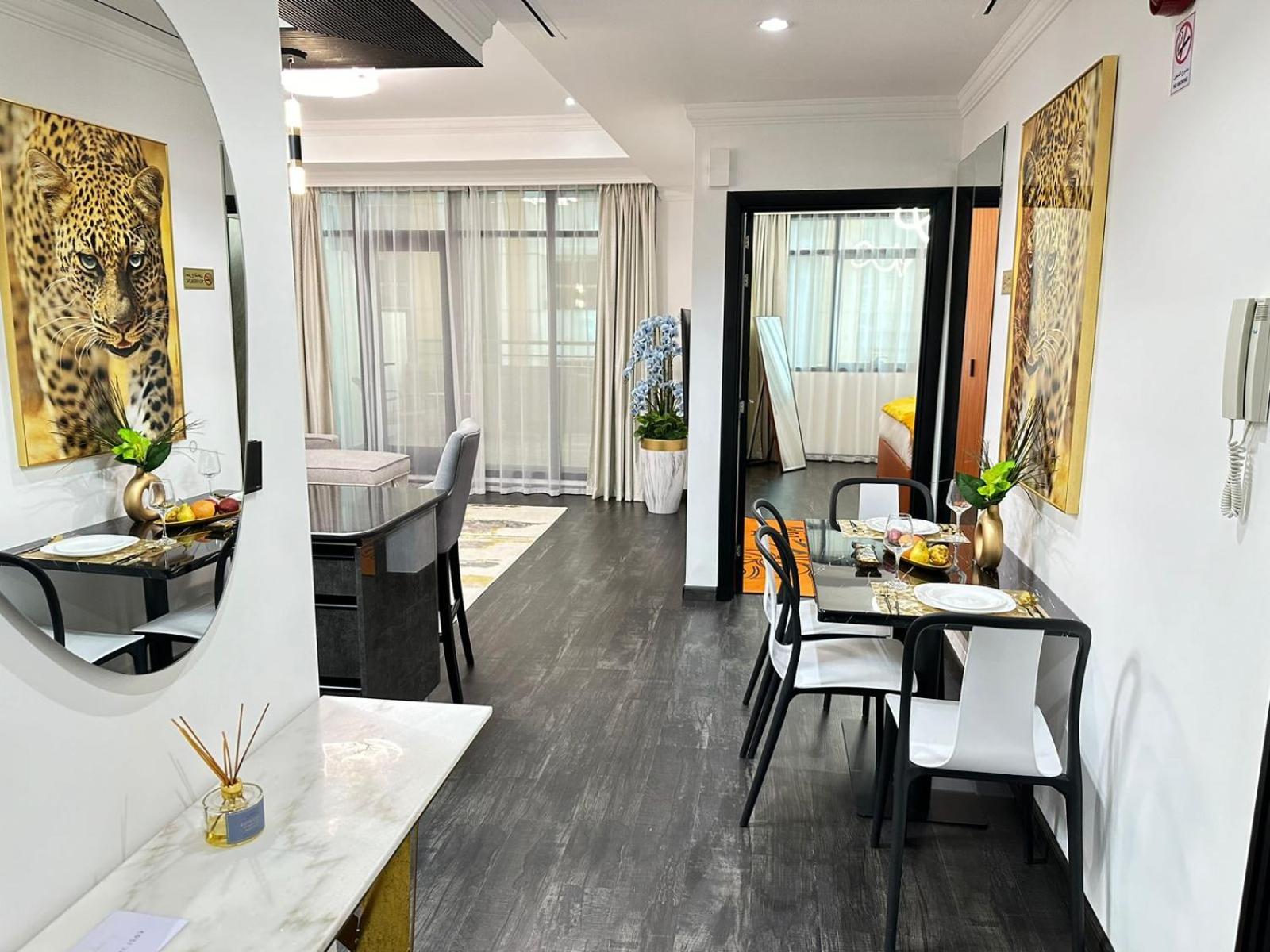 In The Luxury Marina Crown Tower Walk To Barasti