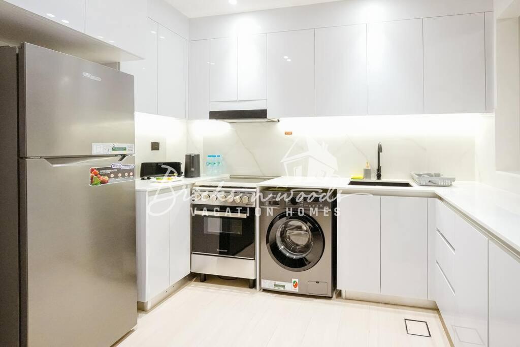 Apartment Elegant/high Floor/ 1 Bedroom/4pax Dubai