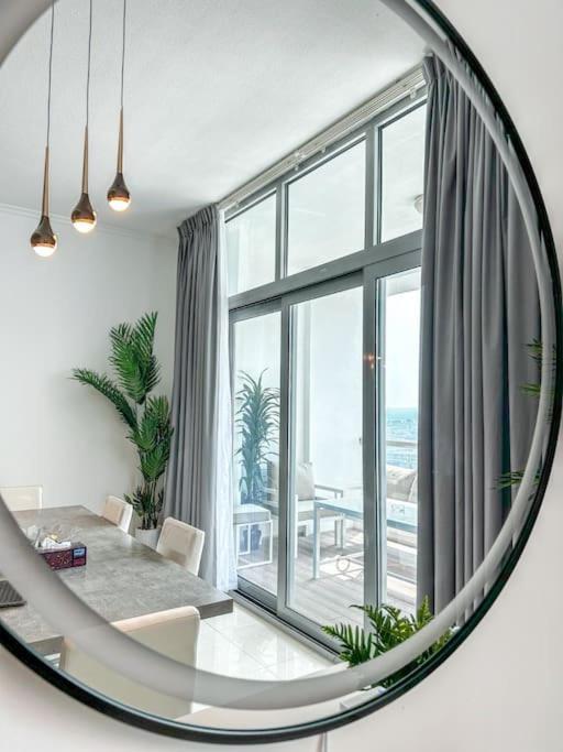 Stylish 3 Bedroom In Marina W/ Gorgeous View Near Metro Dubai
