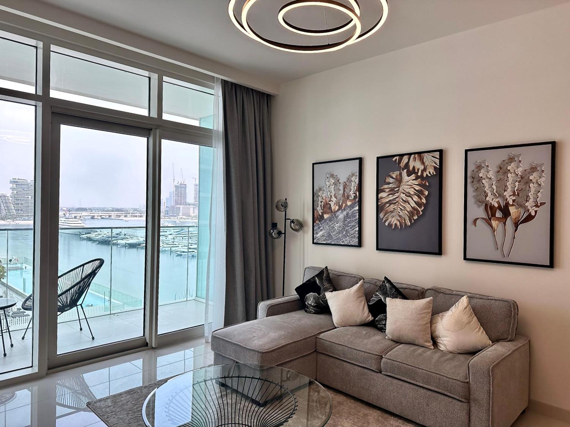 Lux Bnb I Sun Rise Bay I Palm & Sea View * Dubai