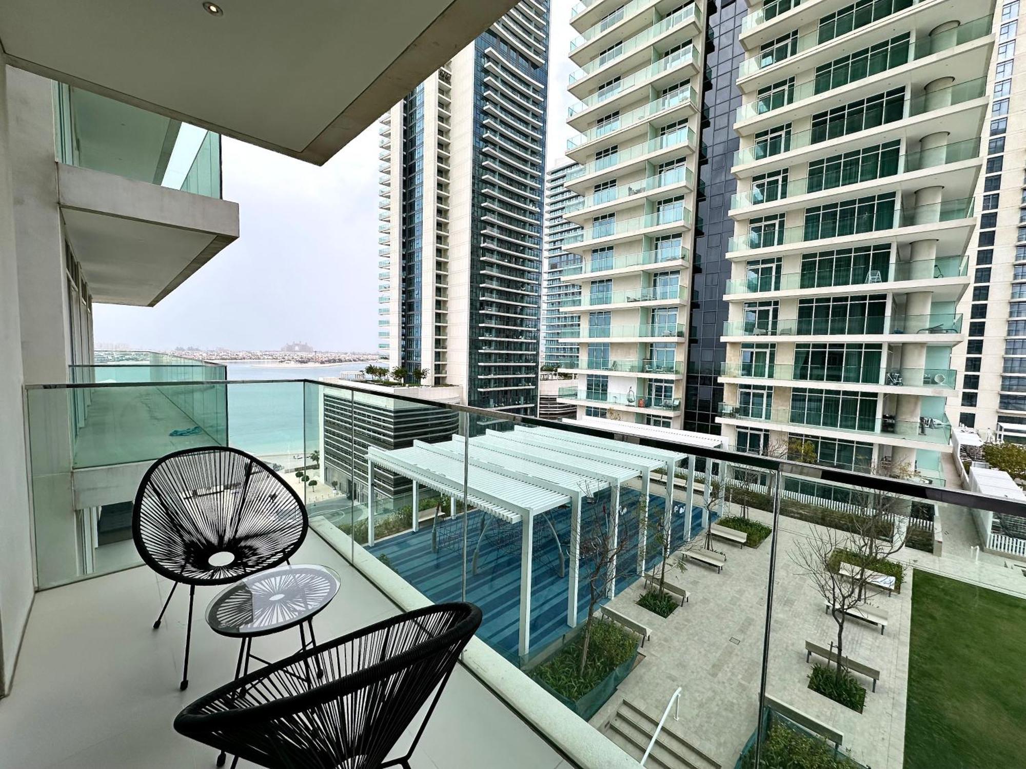 Lux Bnb I Sun Rise Bay I Palm & Sea View Dubai