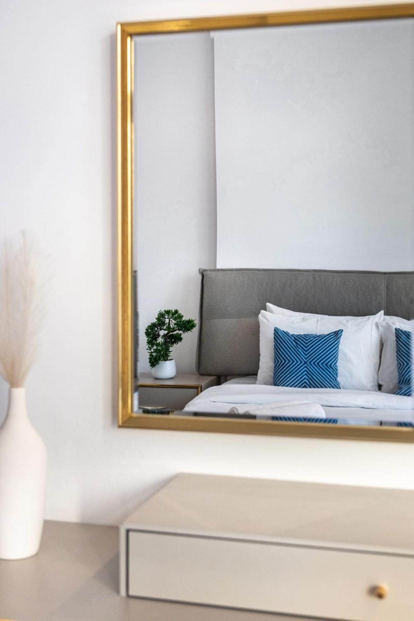 The Lofts - Luxurious Space With Burj Khalifa View Holiday home
