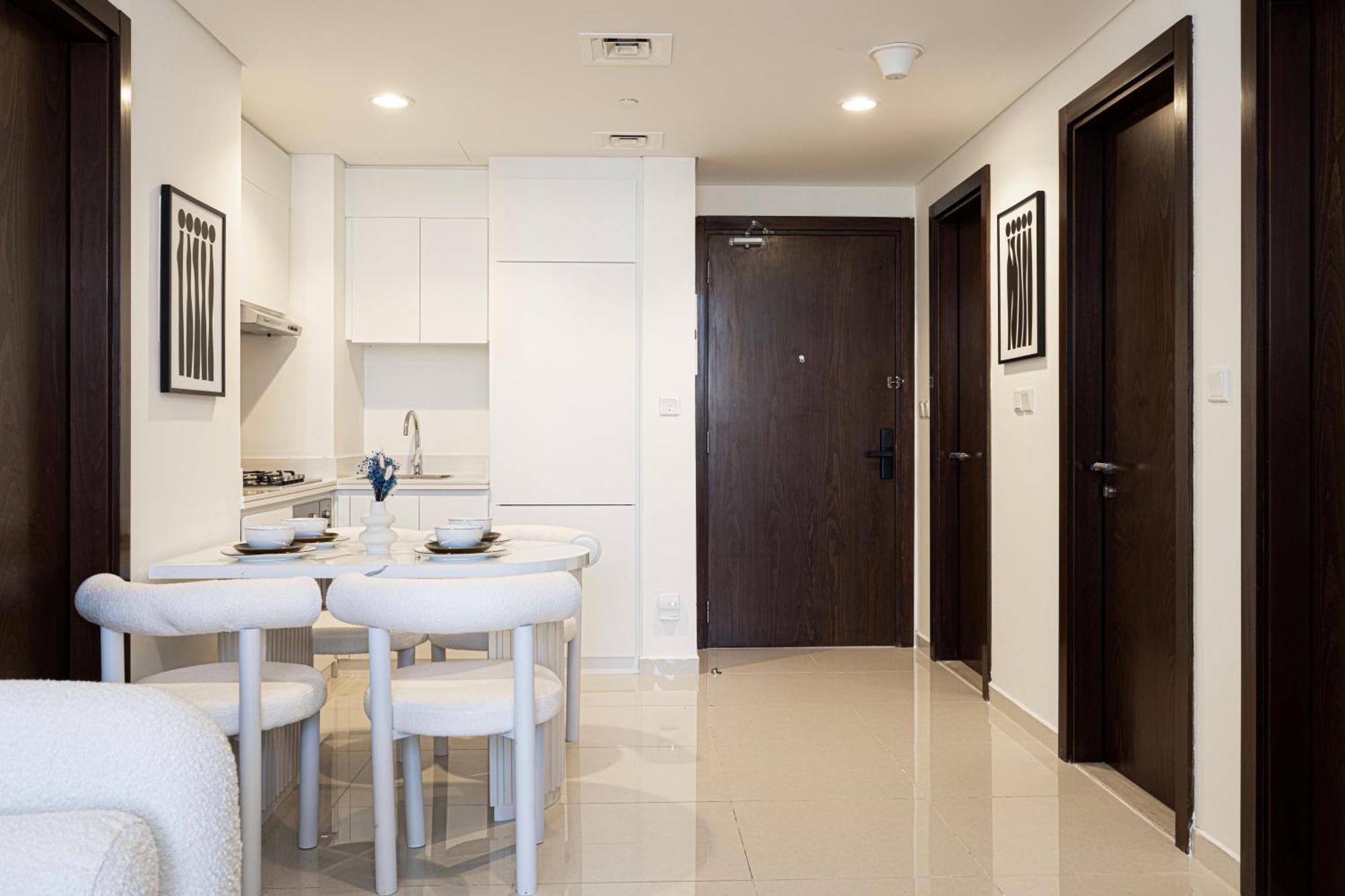 Apartamento New Designed 2-br Downtown Dubai