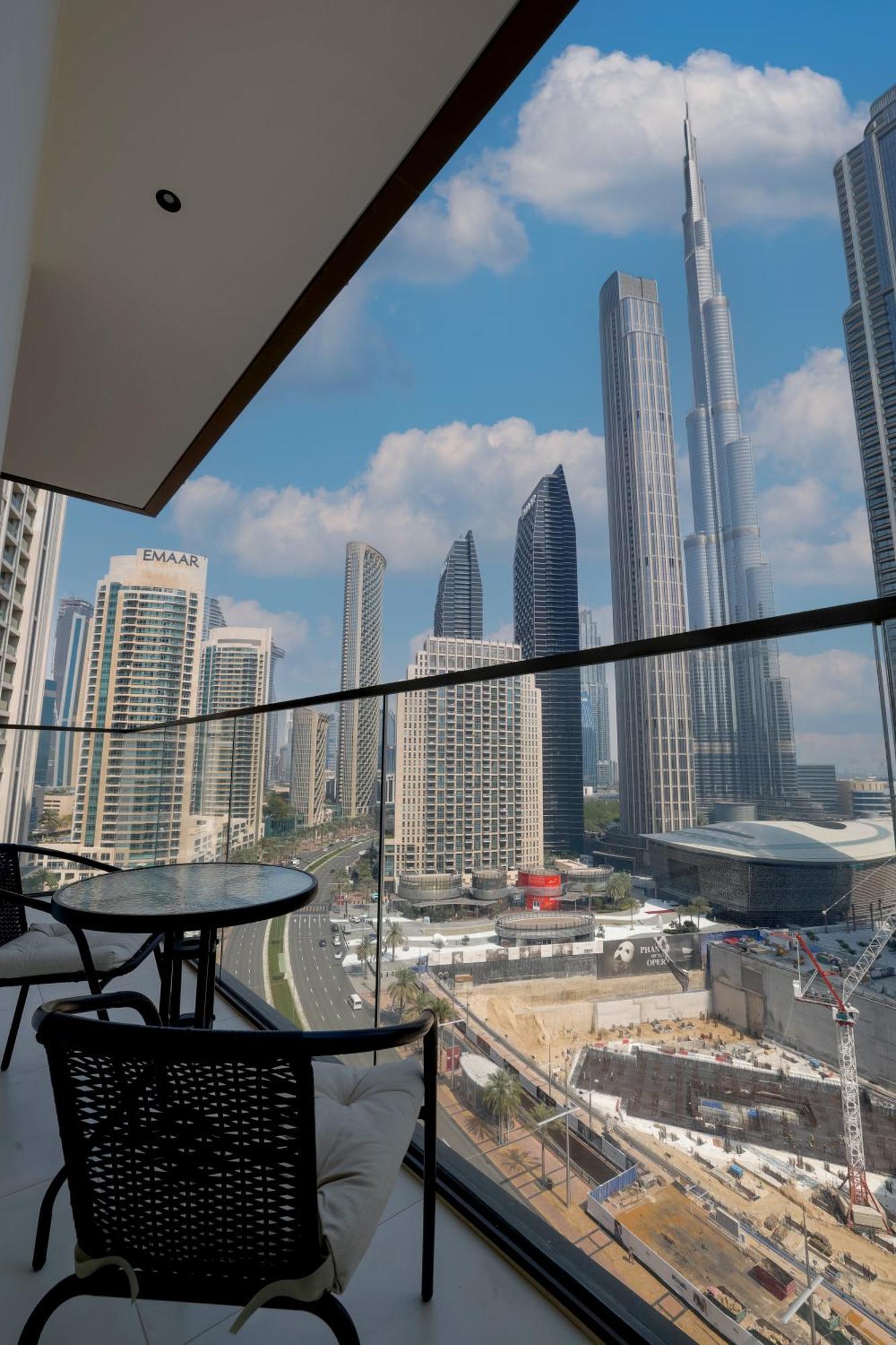 Burj Crown 2br With Panoramic Burj Khalifa View *