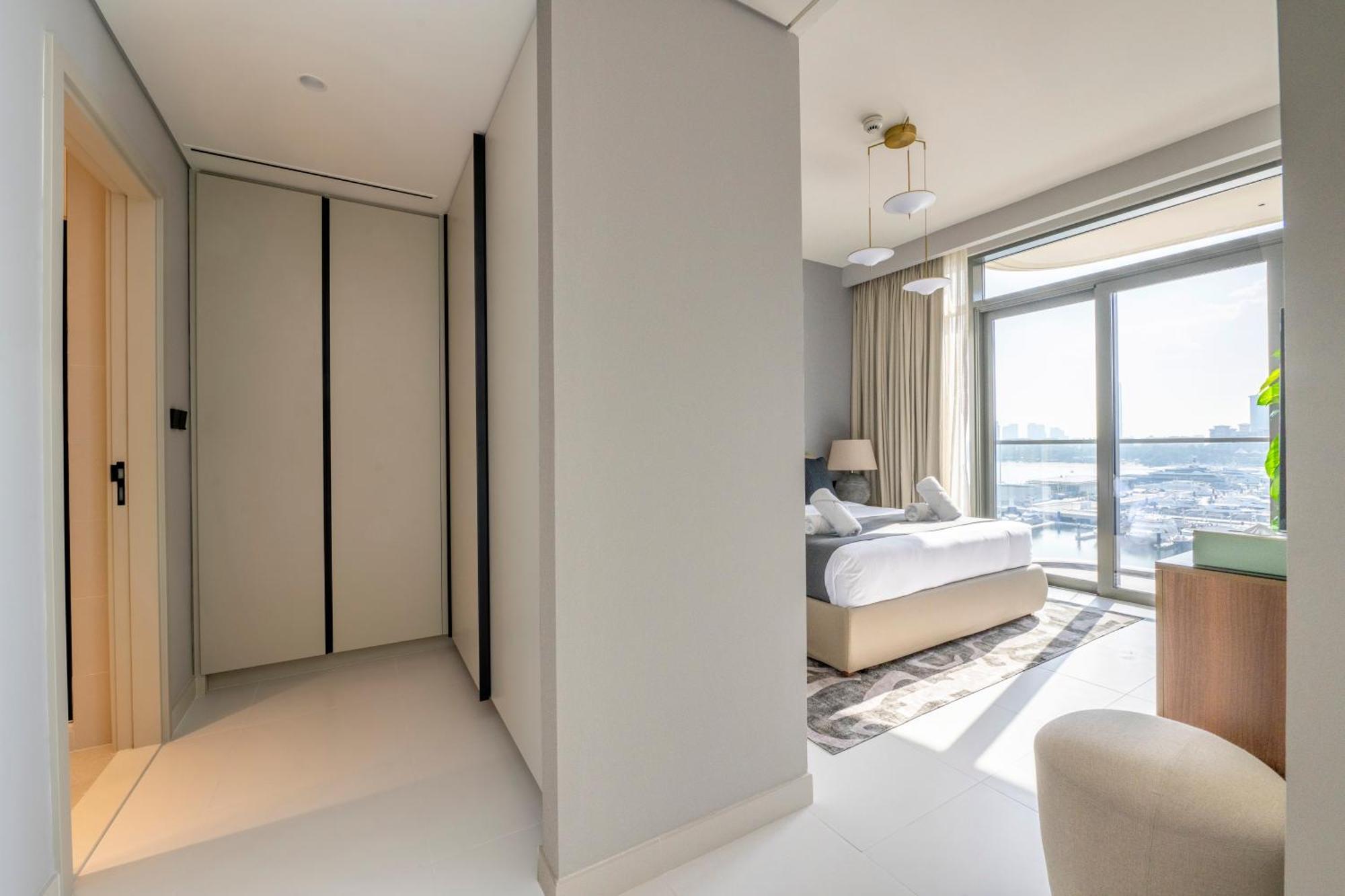 Ultra Luxury Emaar Beachfront - Private And Pool Apartment