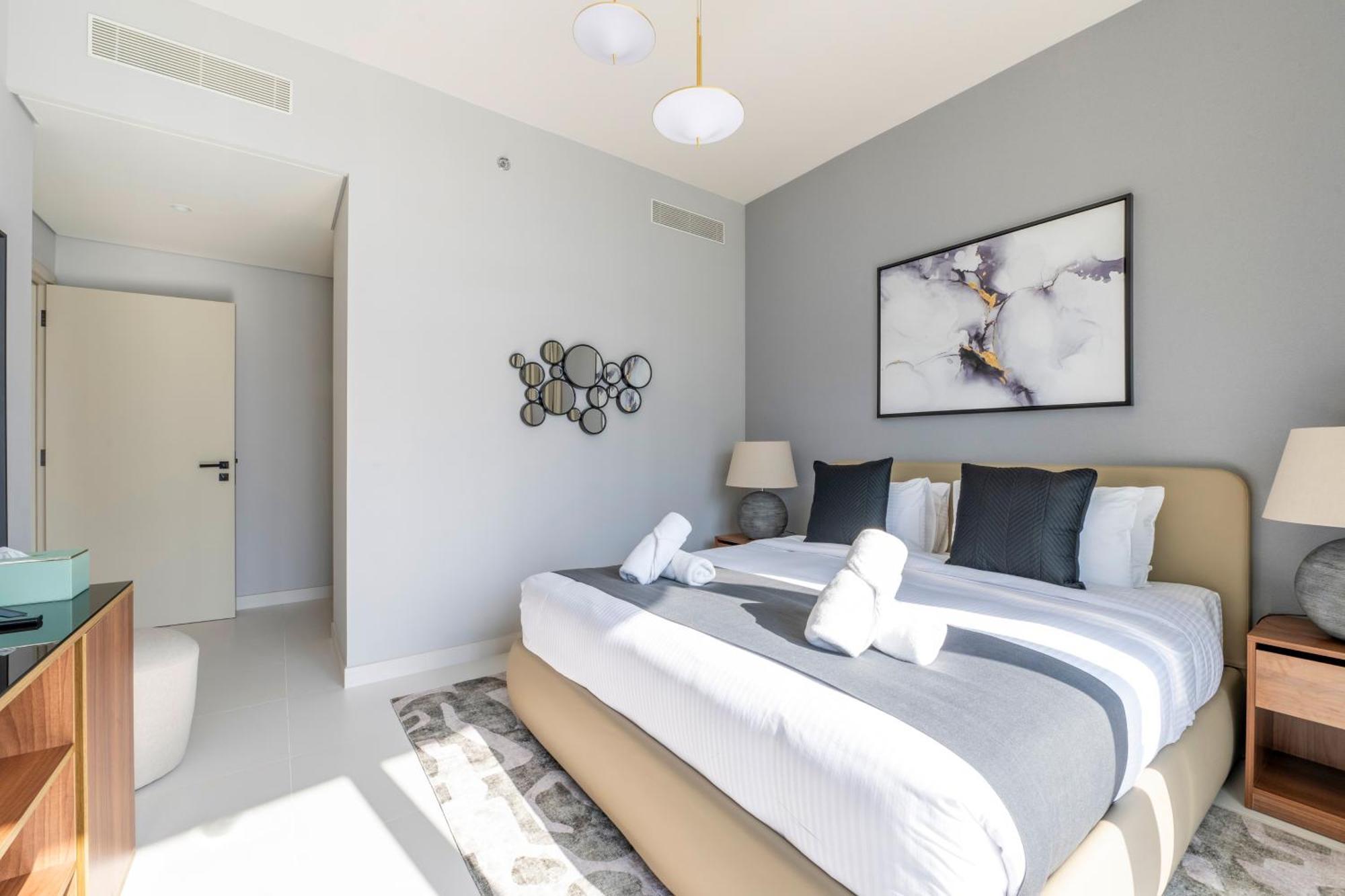 Ultra Luxury Emaar Beachfront - Private And Pool Apartment