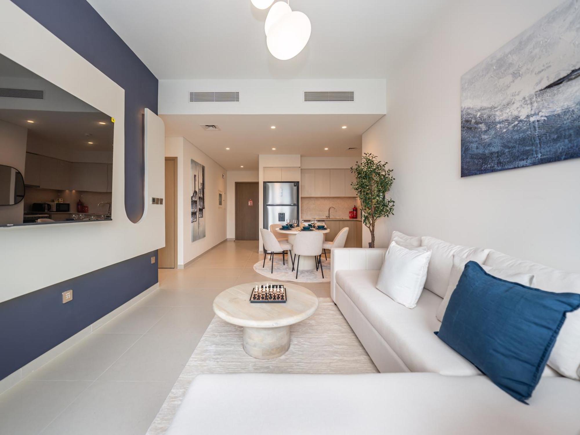 Luxurious 2br In Downtown Pool And Gym Access *