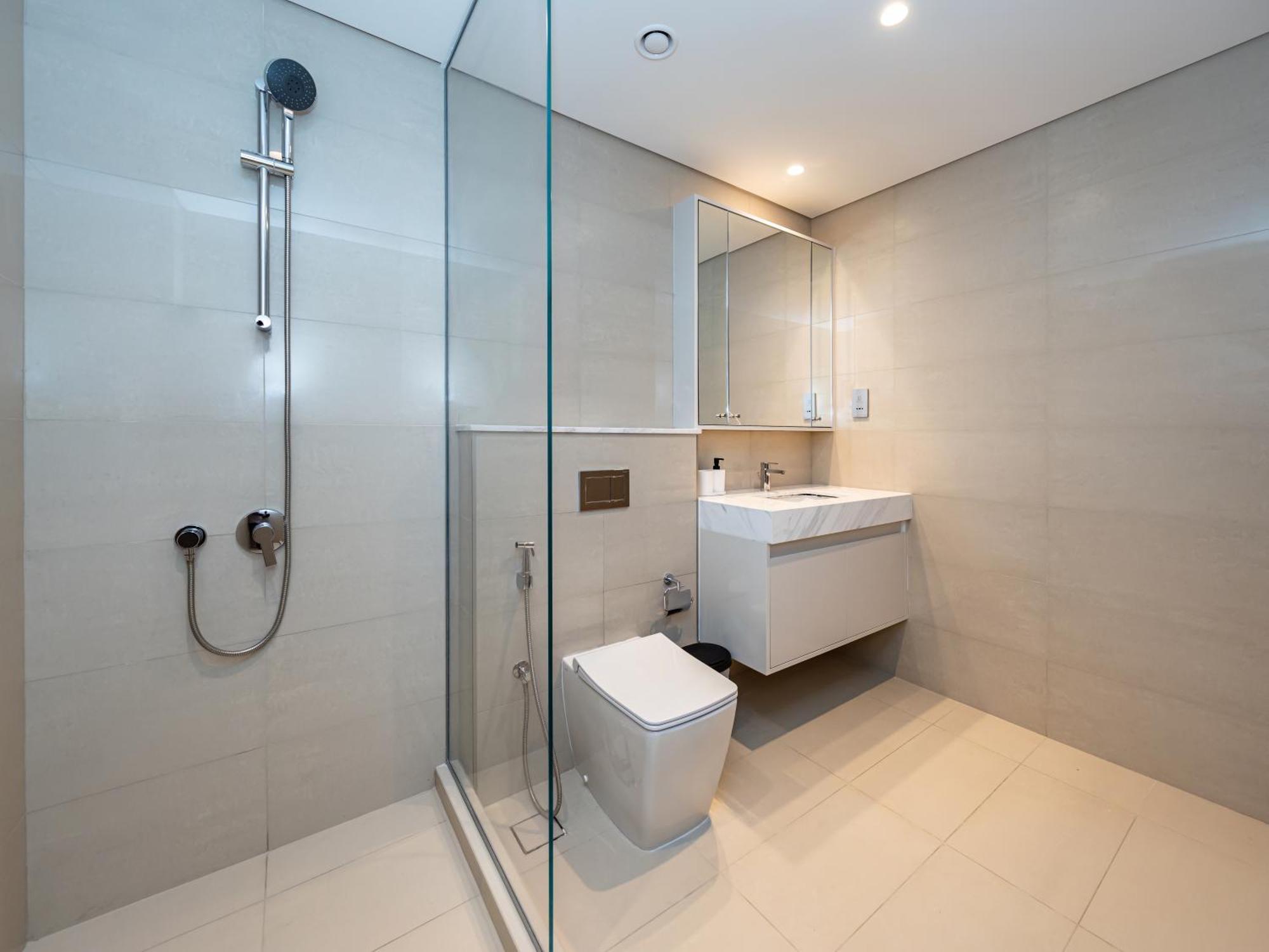 Luxurious 2br In Downtown Pool And Gym Access *