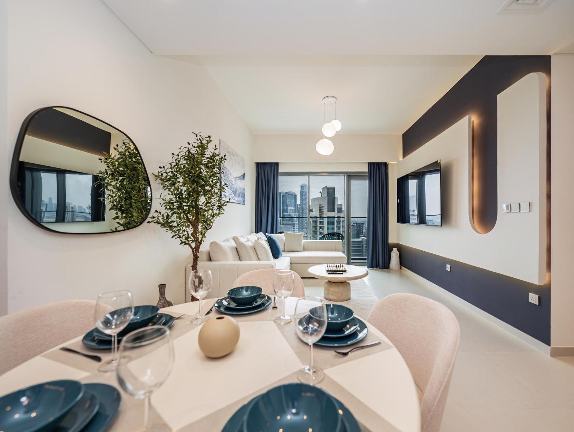 Luxurious 2br In Downtown Pool And Gym Access * Dubai