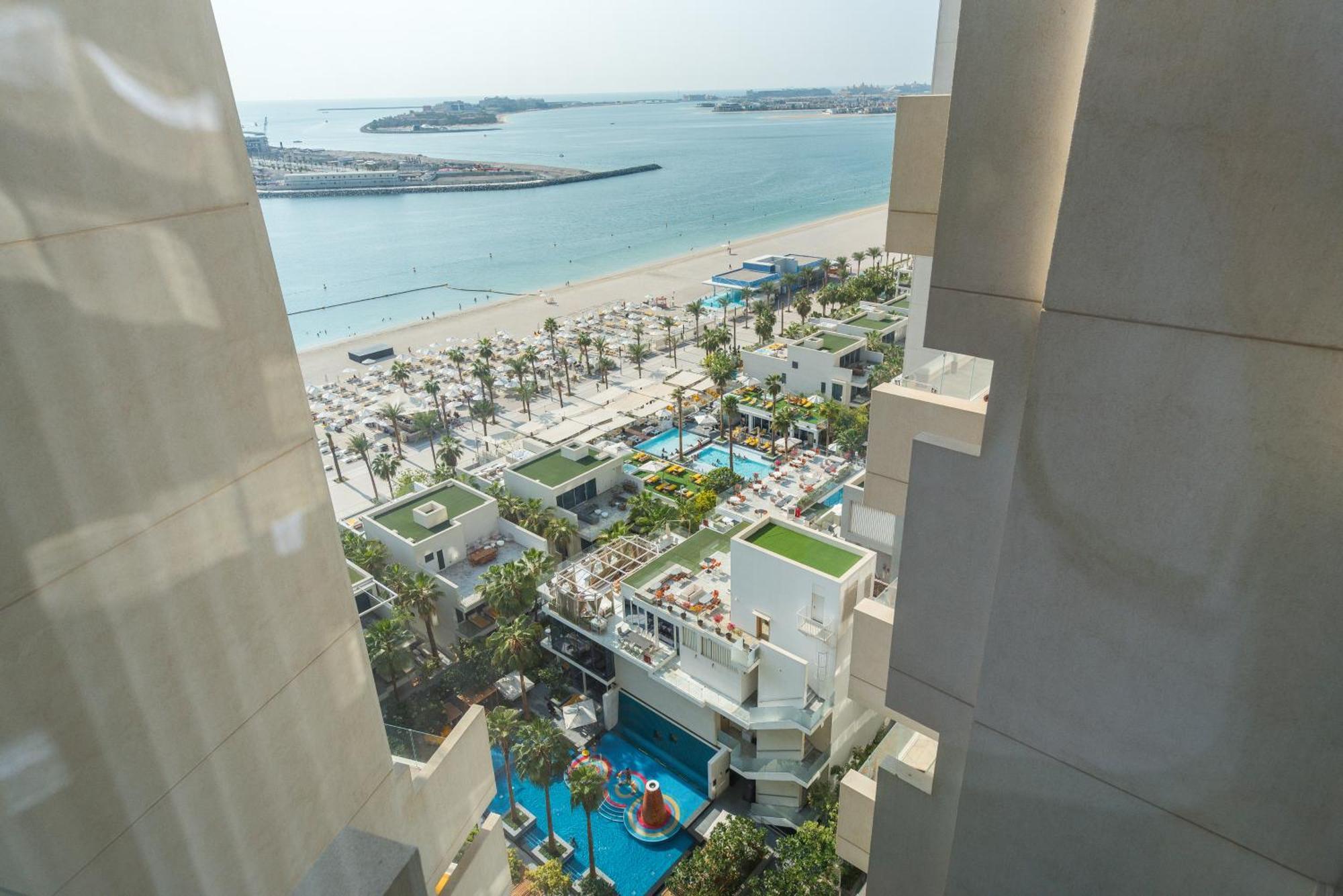 Eden's Homes & - Five Palm Residences Apartment *