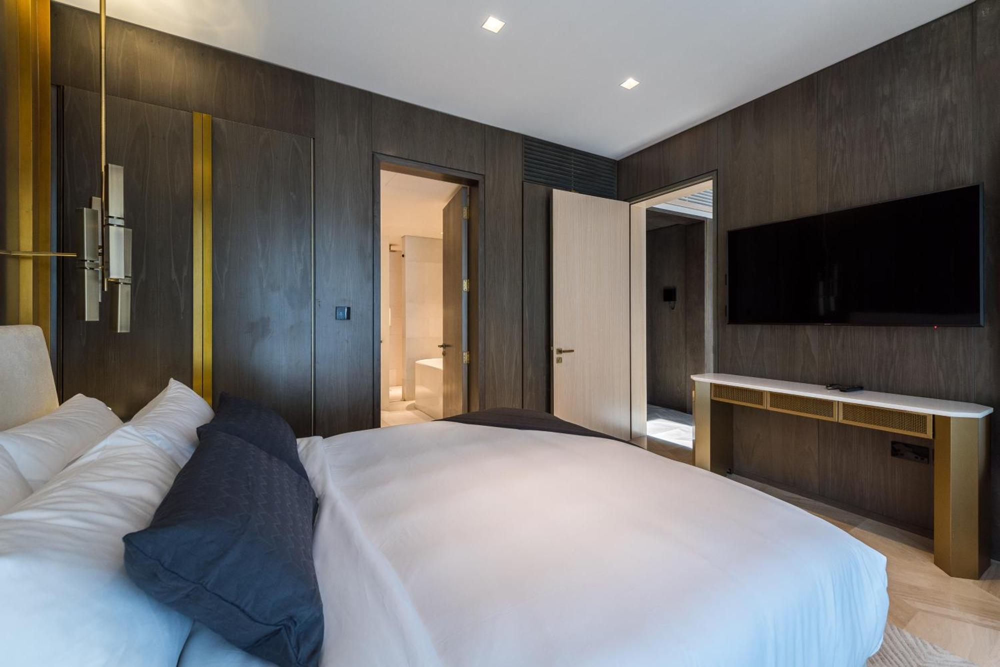 Eden's Homes & - Five Palm Residences *