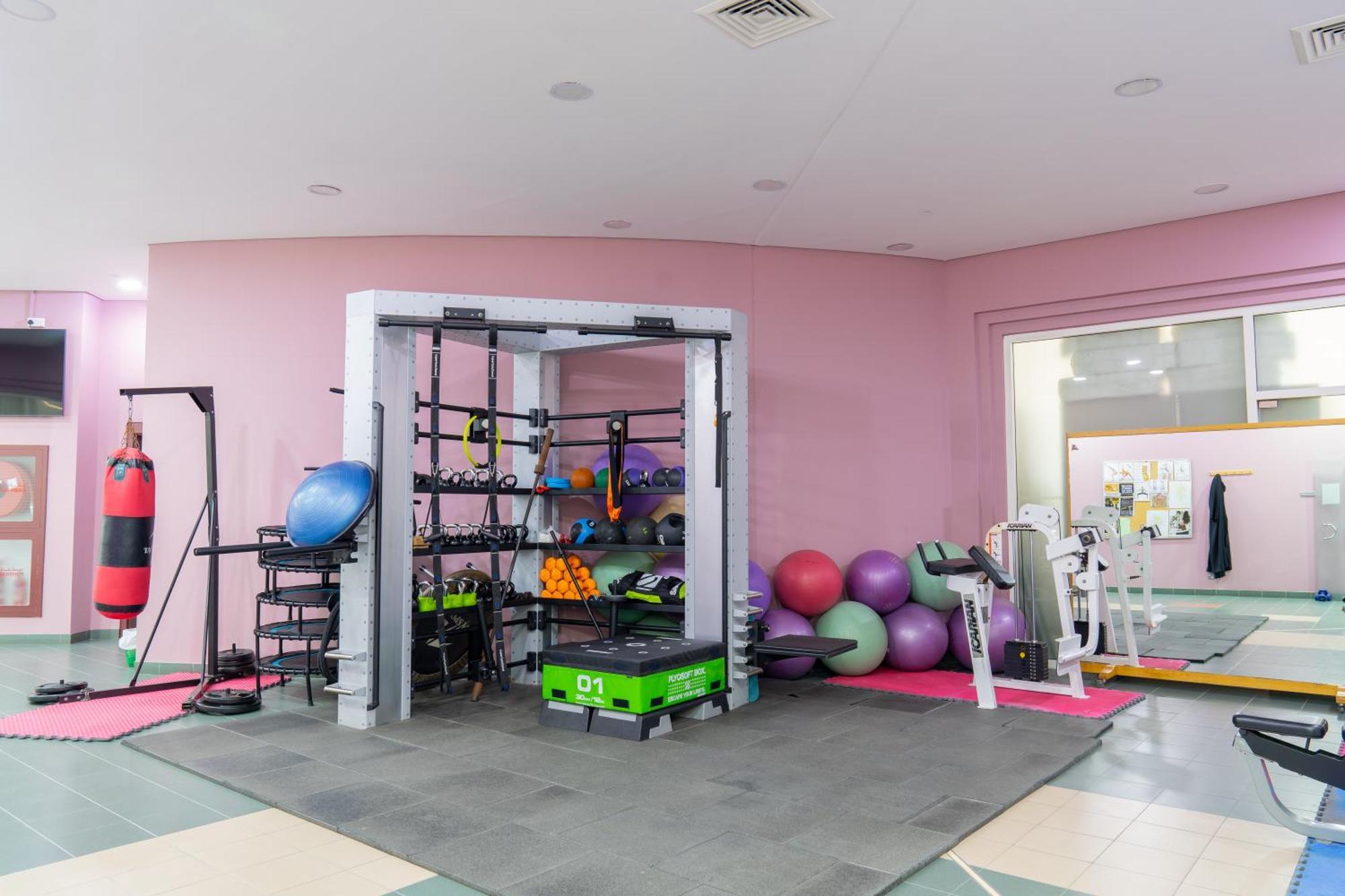Estay Hotel Otel 3*