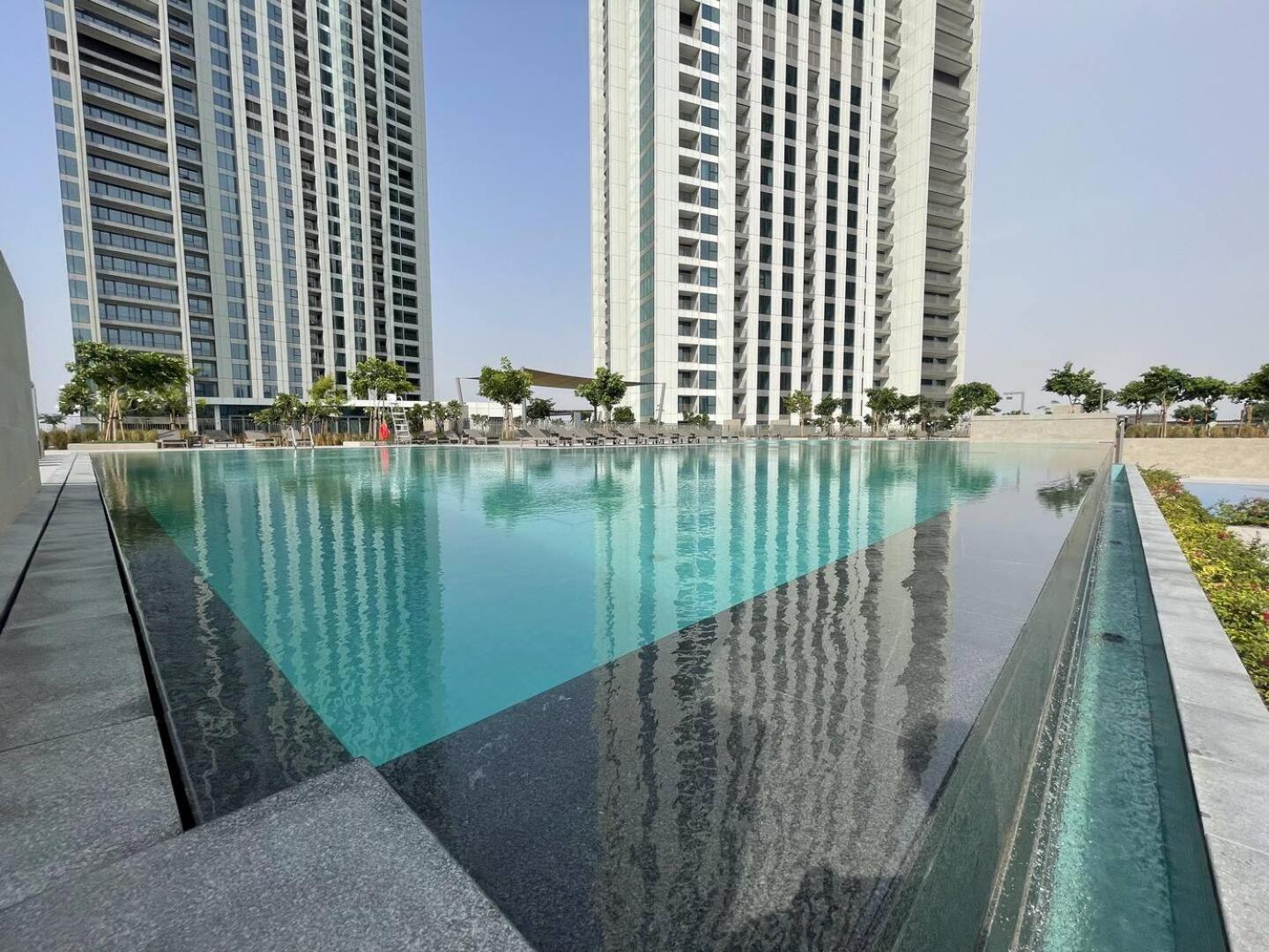 3br Facing Mall 5 Min Walk To Burj Khalifa Dubai