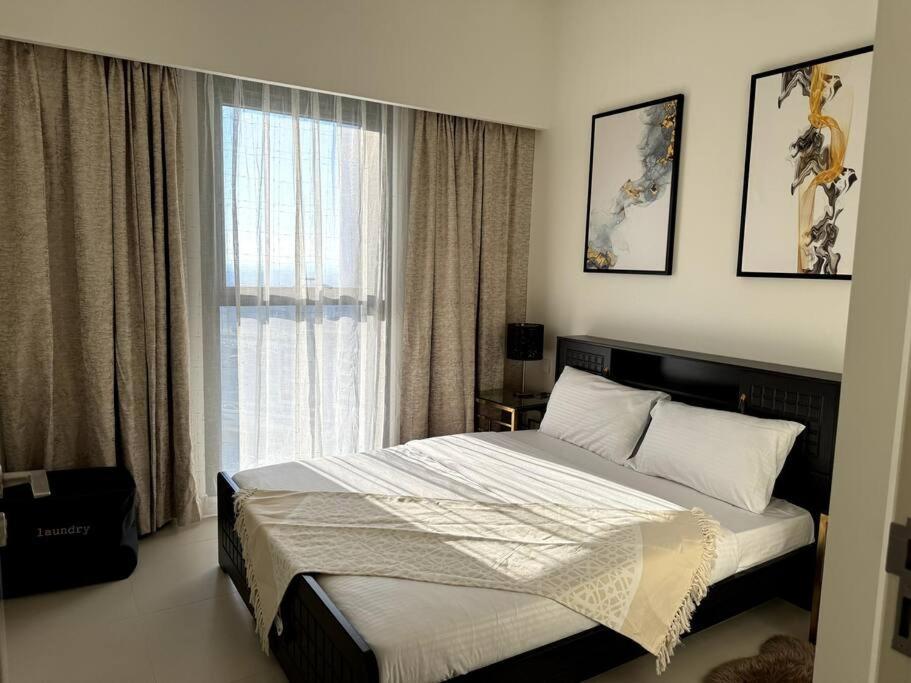Burj Crown - Luxury Near Burj Khalifa Apartment