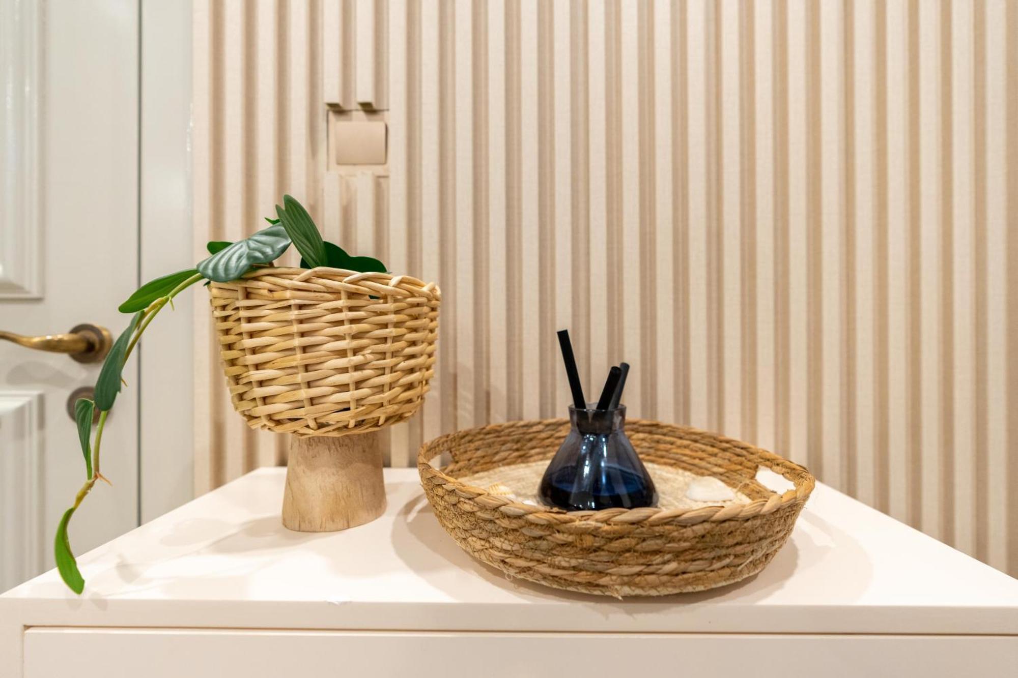 Fairmont Residences The Palm: Beachfront Luxury With Designer Terrace Apartment