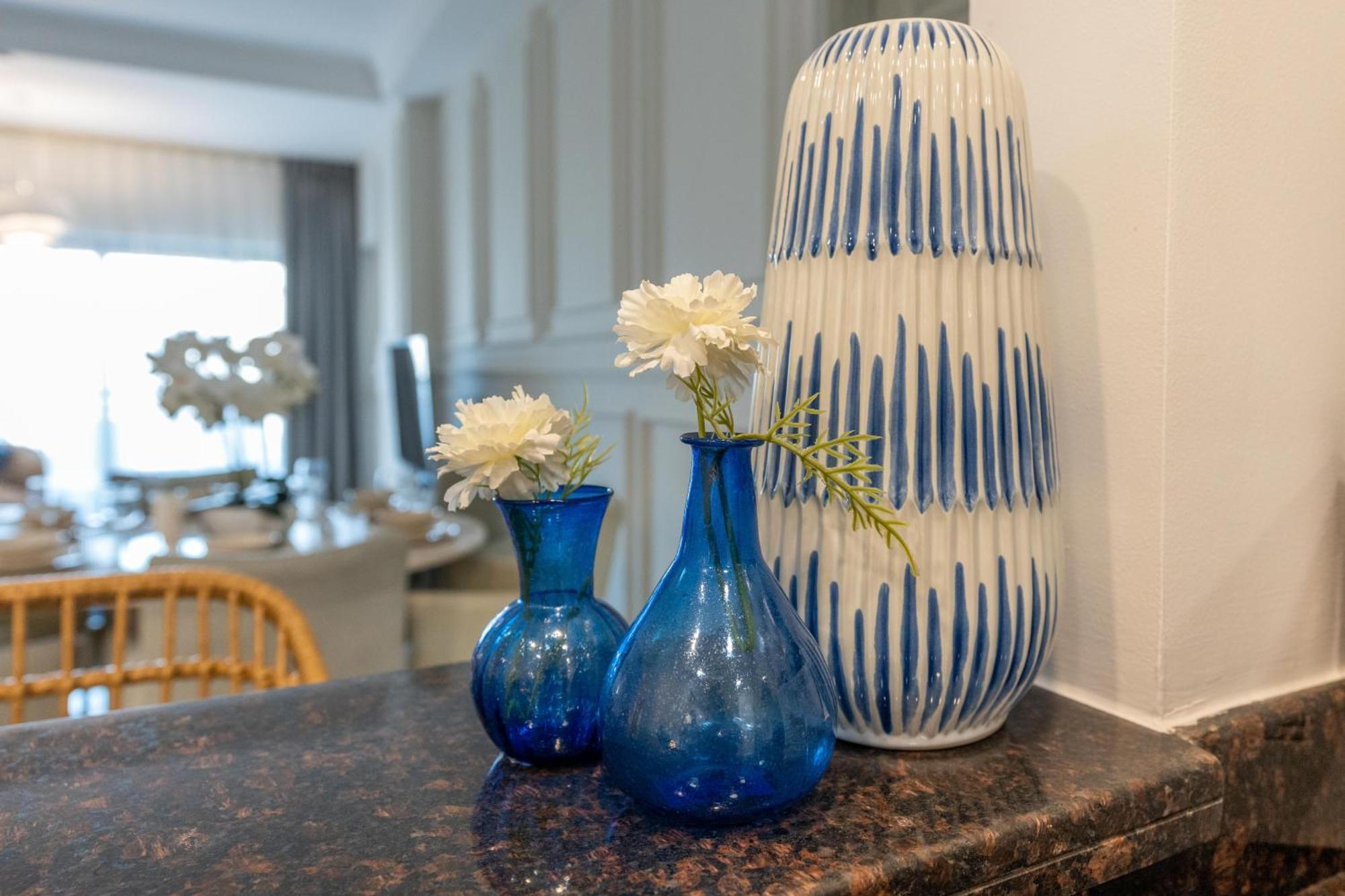Fairmont Residences The Palm: Beachfront Luxury With Designer Terrace Apartment