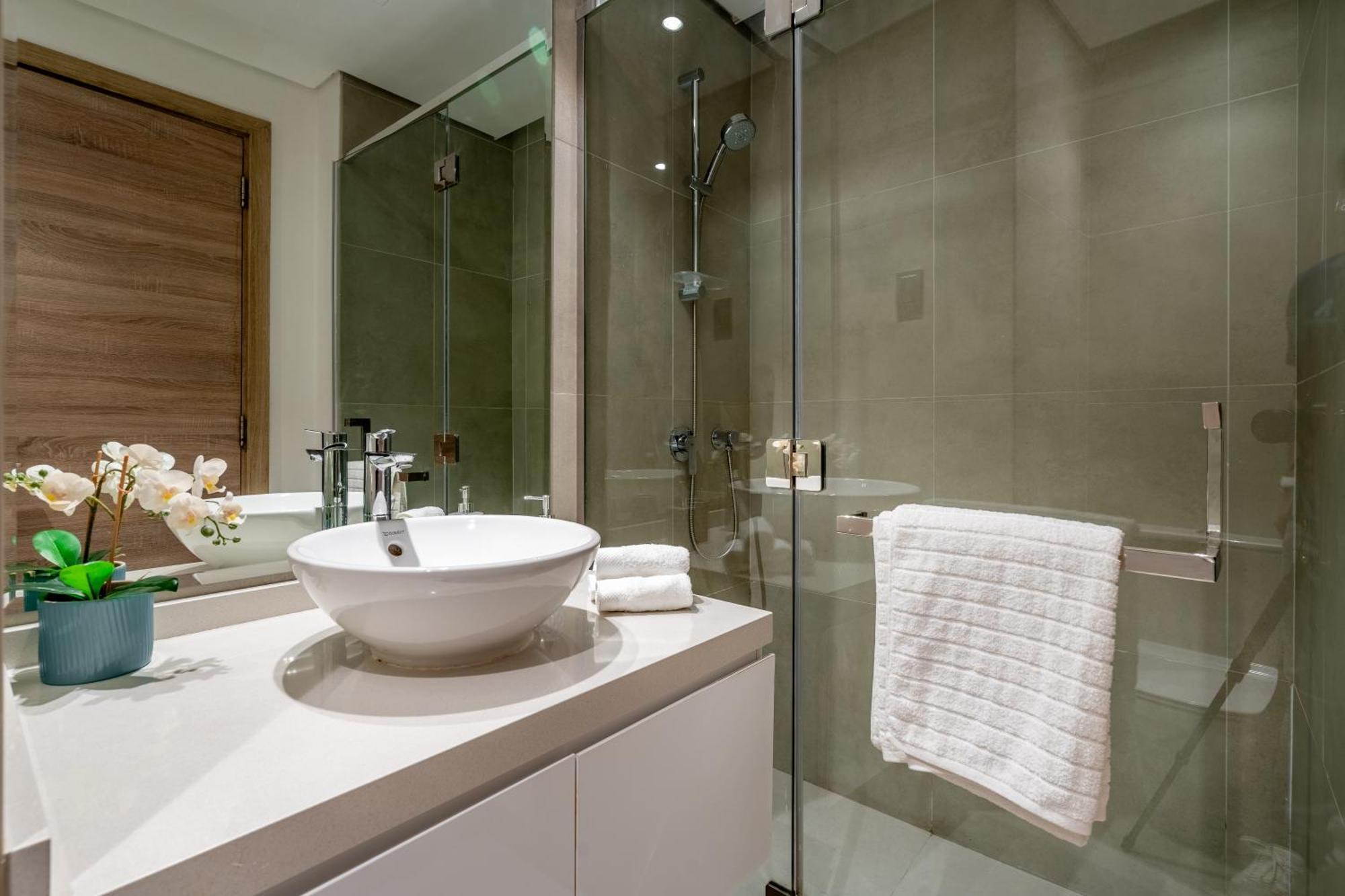 Apartment Flash Sale! Romantic Studio With Amazing Marina Views From The Balcony- Marina Dubai