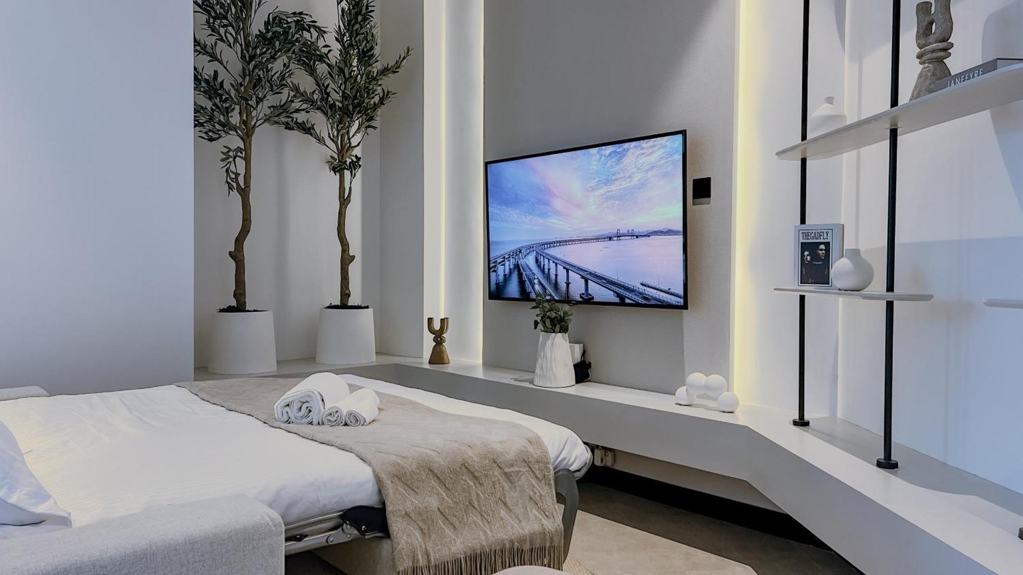 Apartment Brand New Luxury 2-bedroom With Sofa-bed *