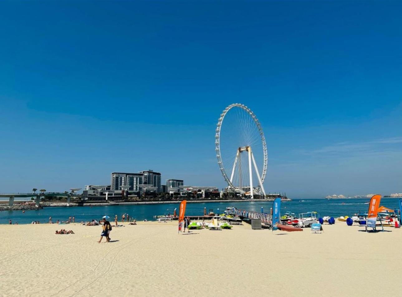Hostel The Journey - Infront Of Tram-metro, Access To Beach, Pool & Gym - Enjoy Our Seaview - Coworking Space - Resident Housekeeping - Inhouse Food Menu - All At Jumierah Beach Residence, Marina