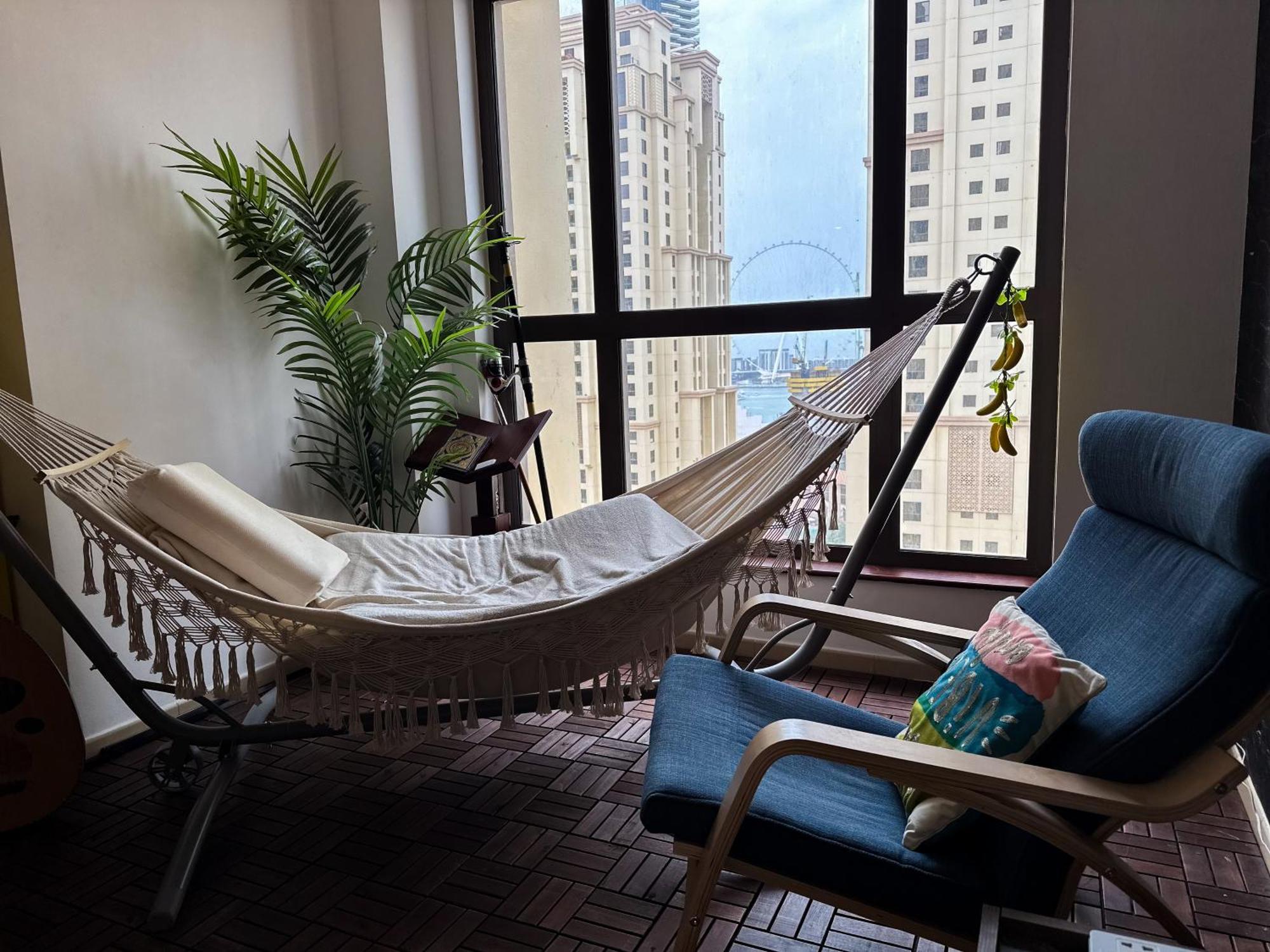 The Journey - Infront Of Tram-metro, Access To Beach, Pool & Gym - Enjoy Our Seaview - Coworking Space - Resident Housekeeping - Inhouse Food Menu - All At Jumierah Beach Residence, Marina * Dubai