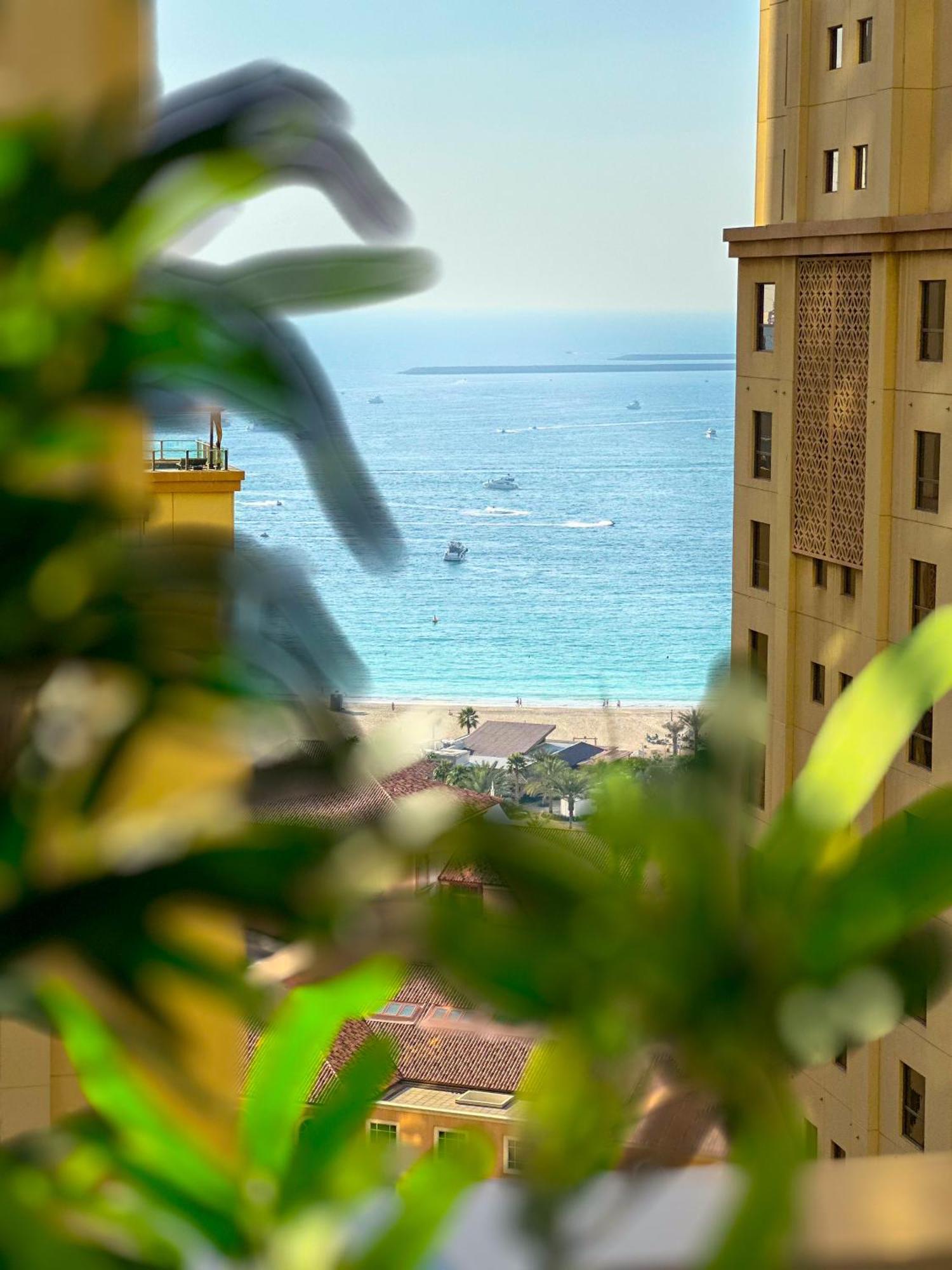 The Journey - Infront Of Tram-metro, Access To Beach, Pool & Gym - Enjoy Our Seaview - Coworking Space - Resident Housekeeping - Inhouse Food Menu - All At Jumierah Beach Residence, Marina * Dubai
