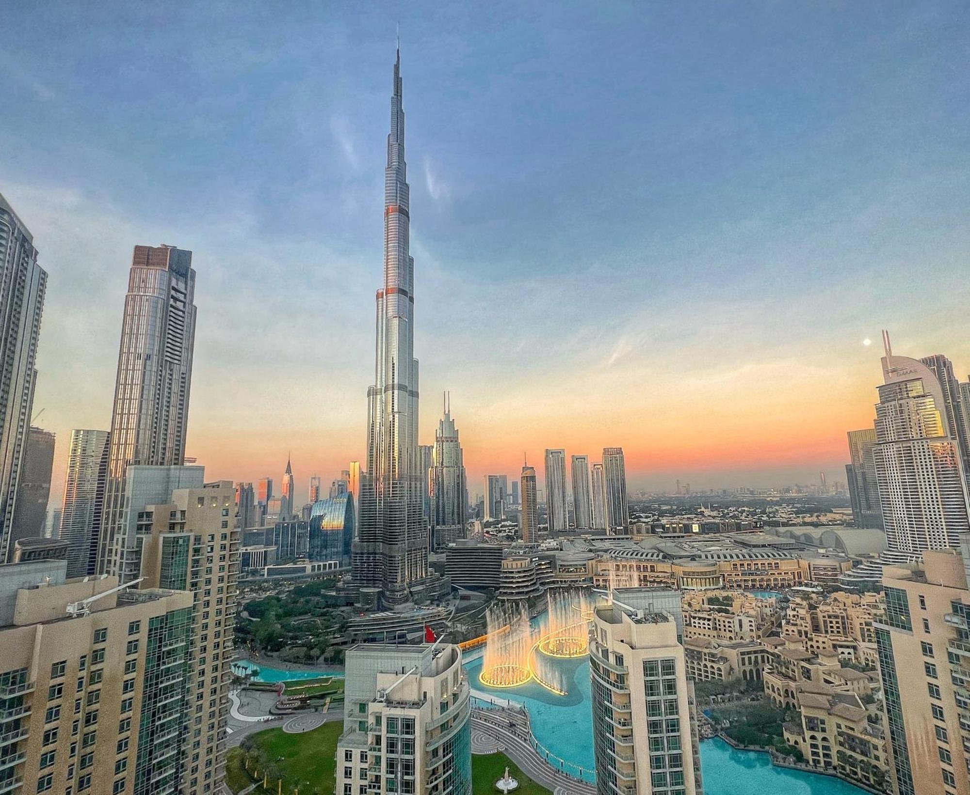 Prestige Living 2br With Full Burj Khalifa And Fountain View By Dubai