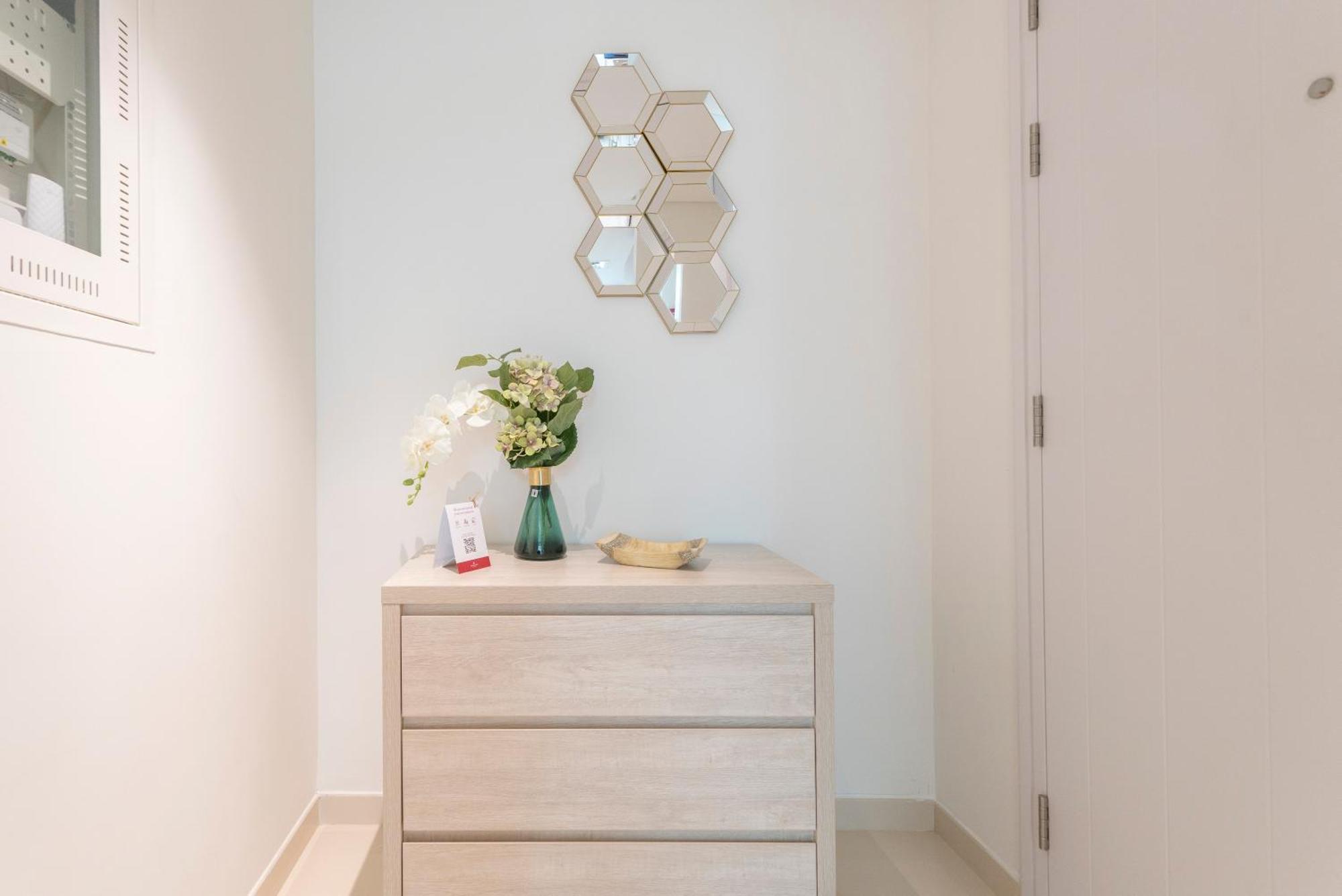 Apartment With Private Access At Palm Jumeirah Dubai