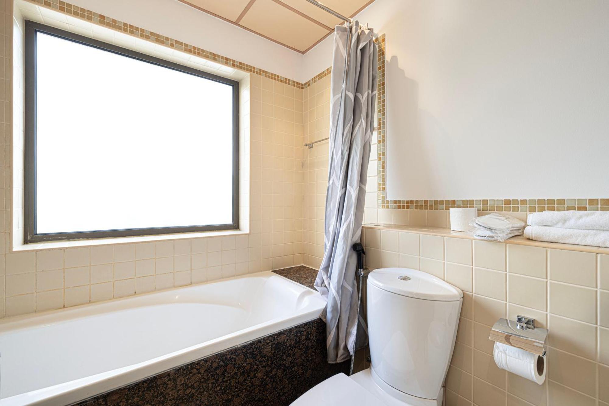 Salt Of The Ocean In Jbr By Lagom Apartment *