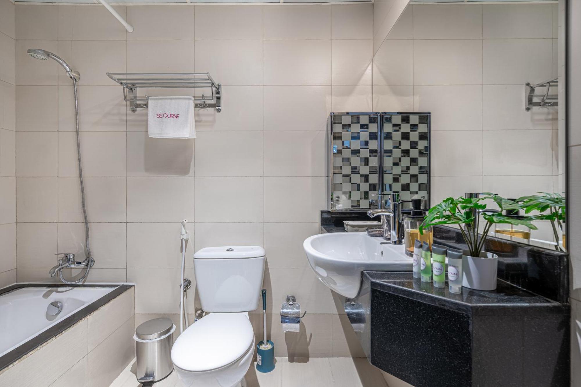 Stunning 1 Bedroom With Pool View In Jvc Apartment Dubai