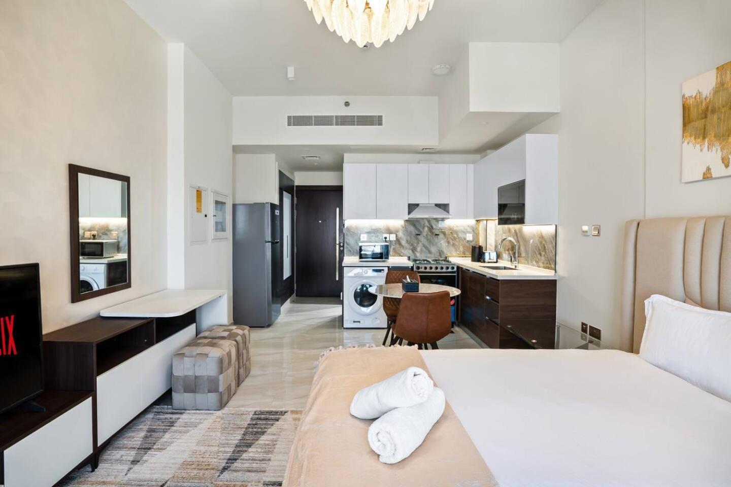 Stylish Studio - Miracle Gardens Dubai