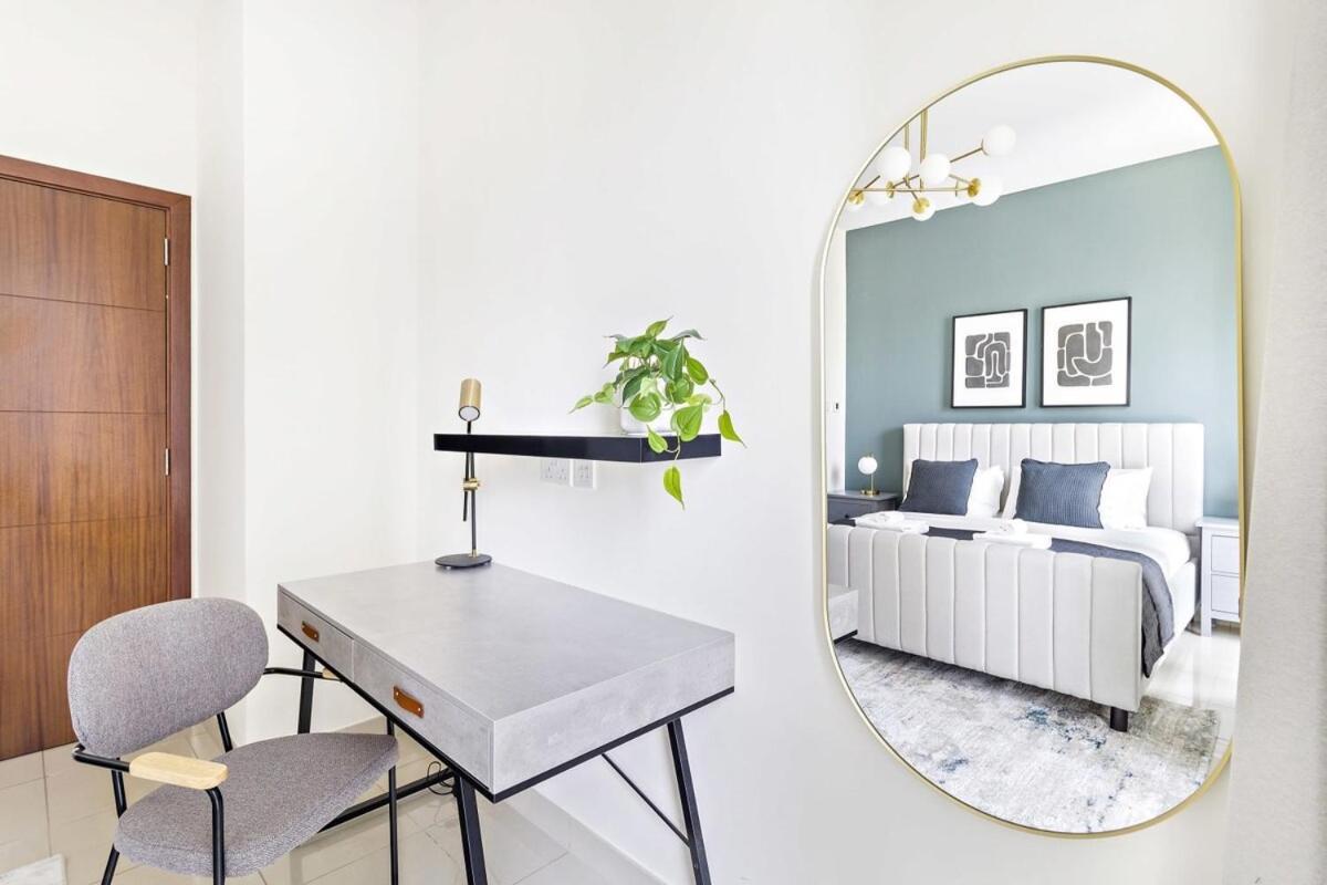 Silkhaus Burj Khalifa Walking Distance 1bdr In Downtown Apartamento