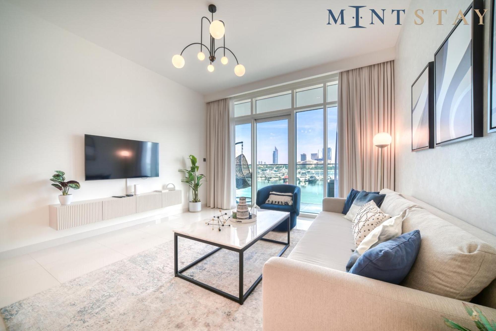 Sunrise Bay, Emaar Beachfront Harbour - Mint Apartment *