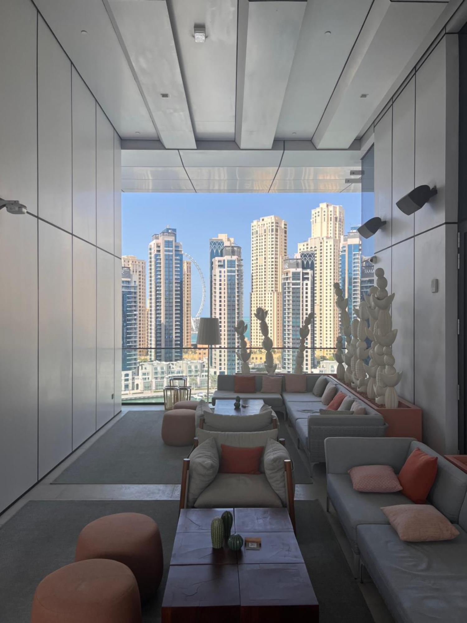 Luxe Nautical Style 2 Bd In Vida Yacht Club Apartment