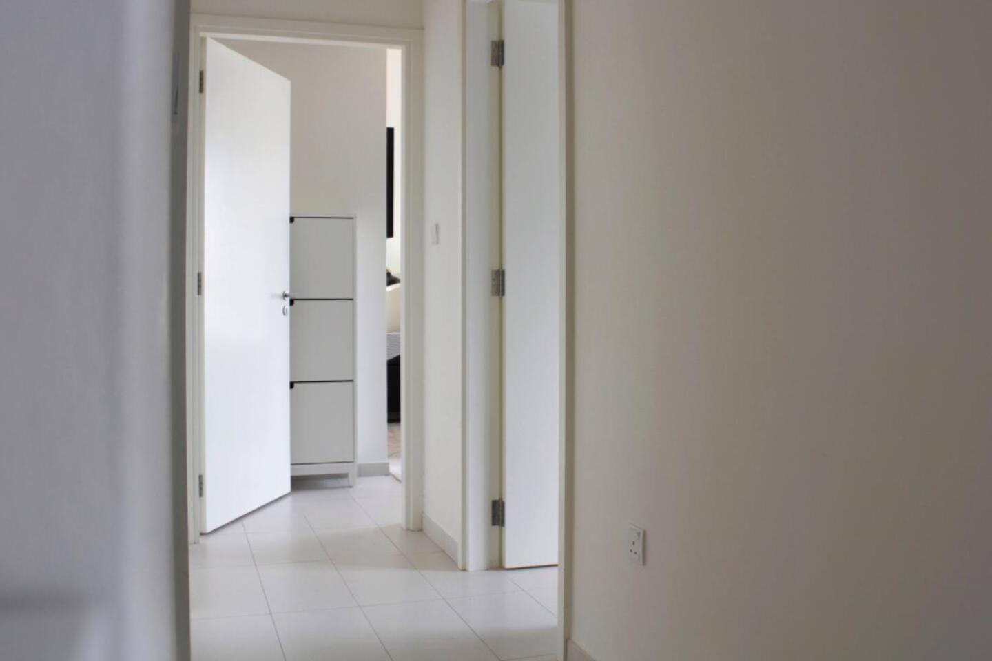 Luxury 2br In Hills With Full Park View Apartment
