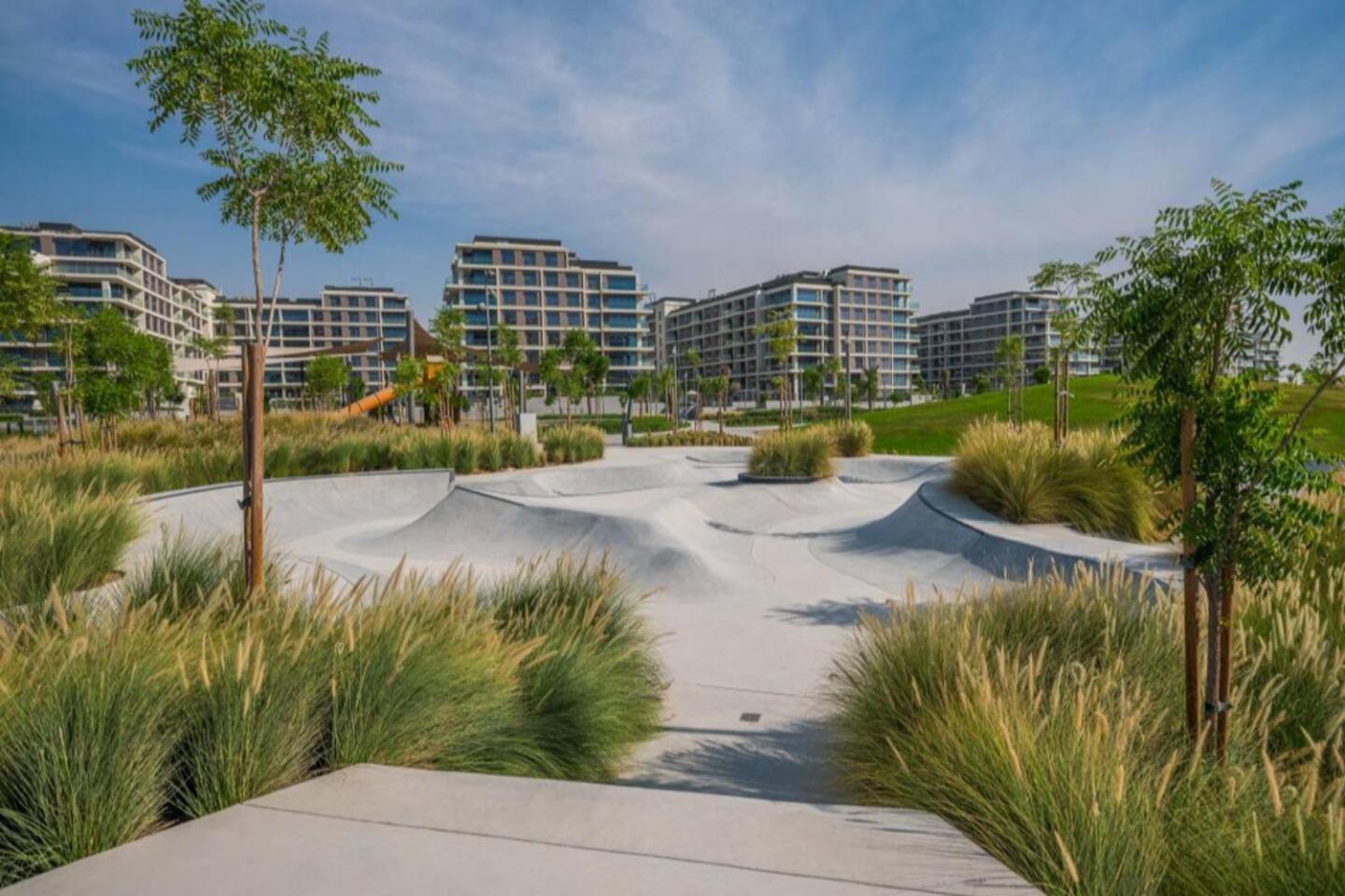 Luxury 2br In Hills With Full Park View