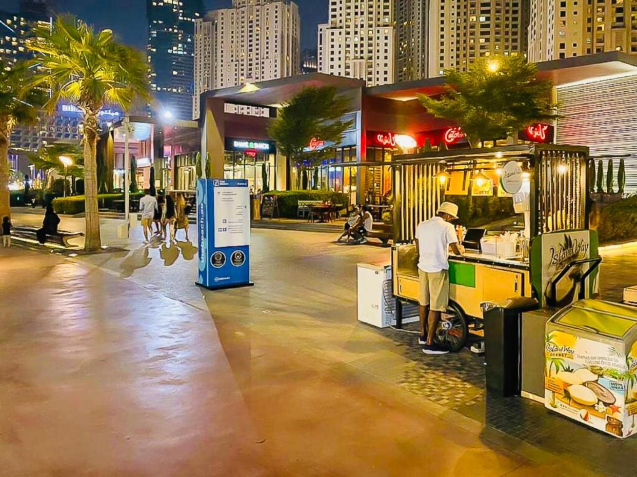 Lolo * Dubai