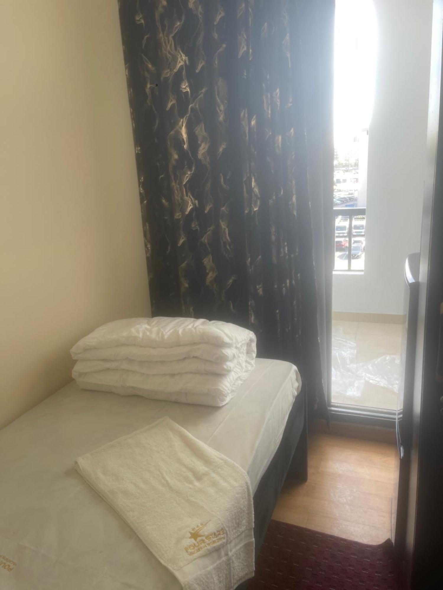 Hostel Four Stars Dubai