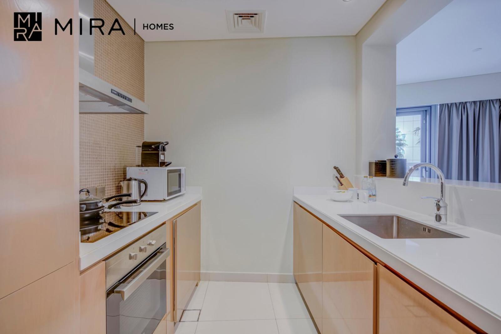 Apartment Mira Homes - Fully Furnished 1 Bedroom In Paramount *