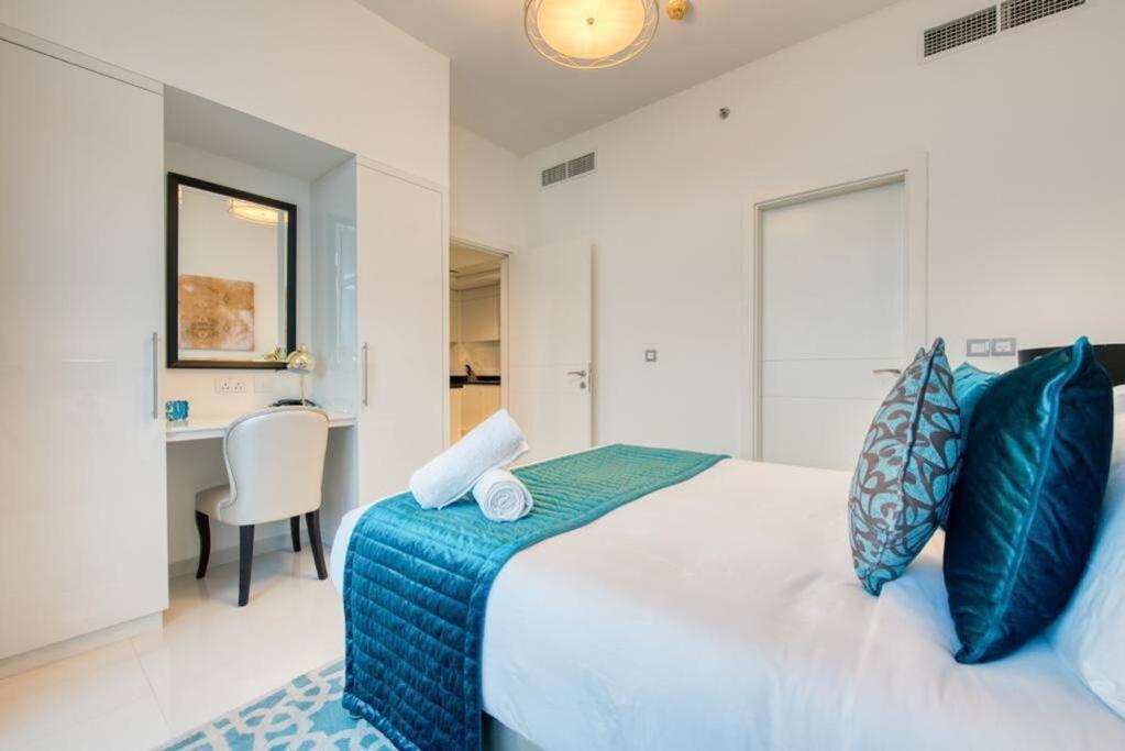 Spacious 1 Bed With Pool & View Dubai