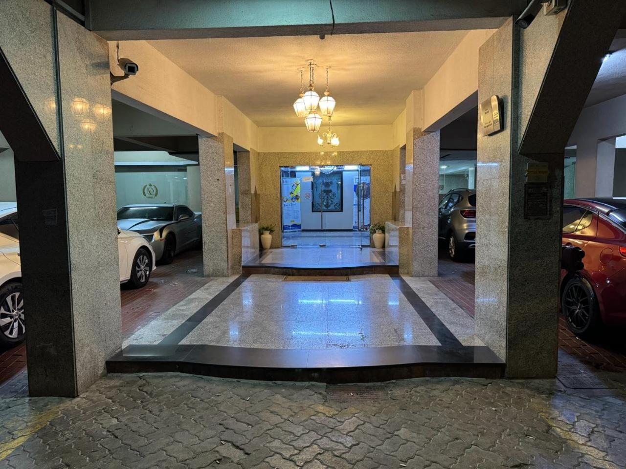 Apartamento Partition In Deebaj Dubai